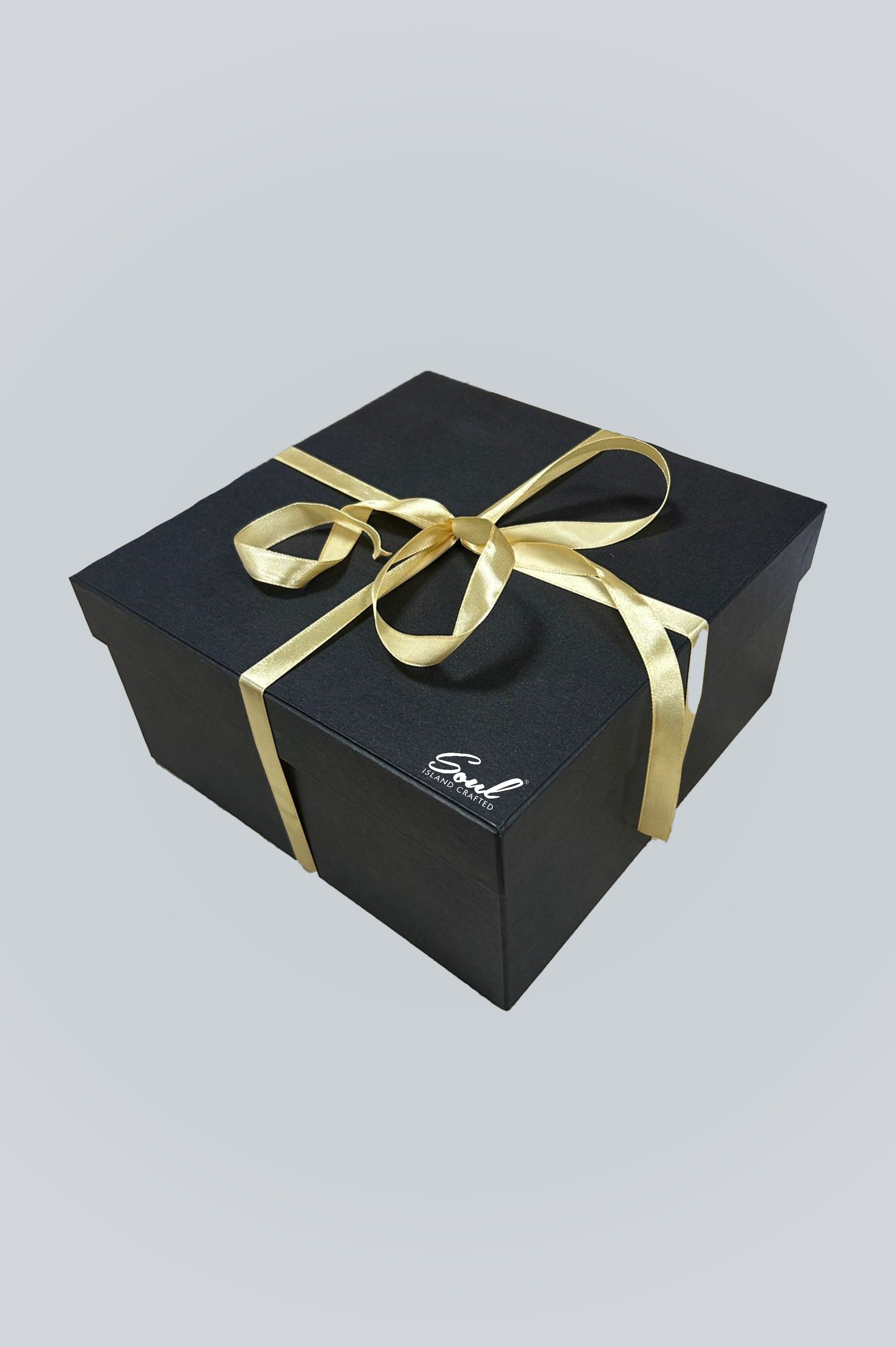 GIFT HAMPER 01